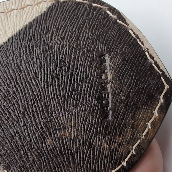 Dooney and Bourke| NWOT Vintage Brown and Cream Cow Design Key Fob Keychain - Picture 6 of 12